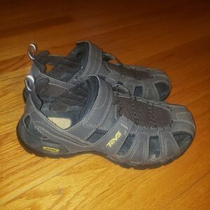 Teva Fisherman Sandals Mens Size 9